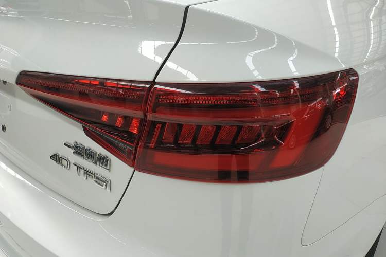 Used Audi A4L 2018 30th Anniversary Edition 40 TFSI Trendy Model Right Rear Taillight