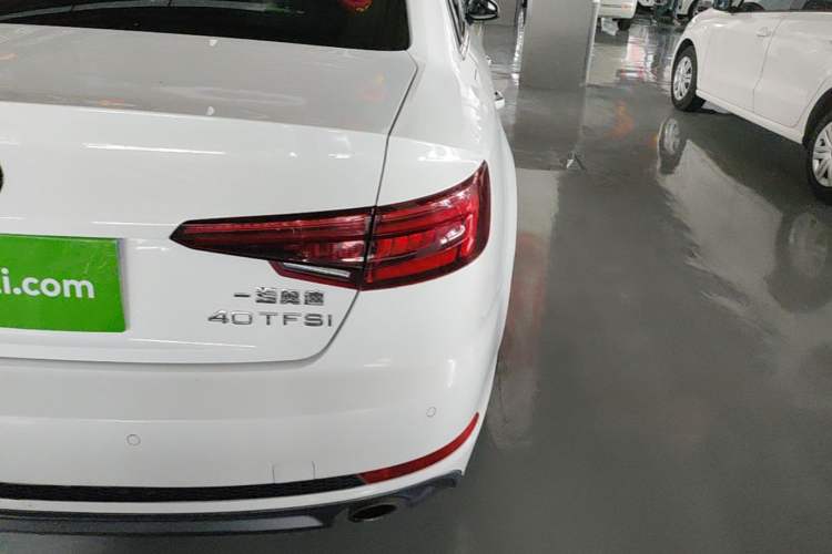 Used Audi A4L 2018 30th Anniversary Edition 40 TFSI Fashion Model Right Rear Taillight