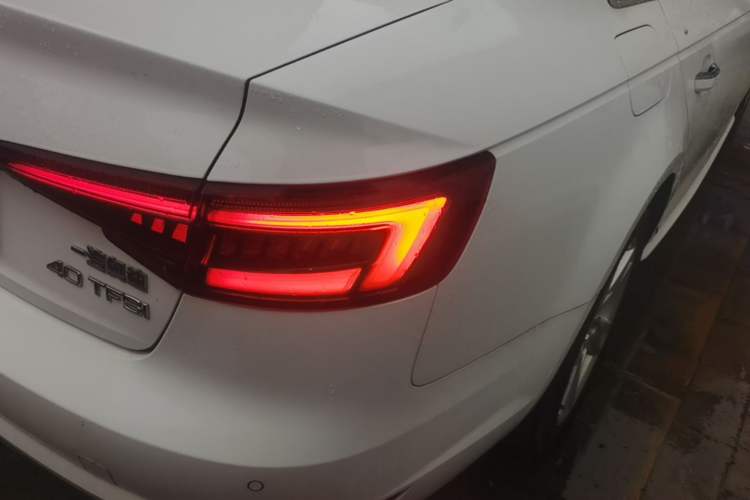 Used Audi A4L 2018 30th Anniversary Edition 40 TFSI Trendy Model Right Rear Taillight
