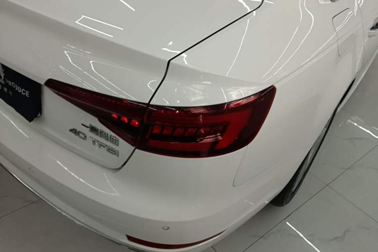 Used Audi A4L 2018 30th Anniversary Edition 40 TFSI Trendy Model Right Rear Taillight