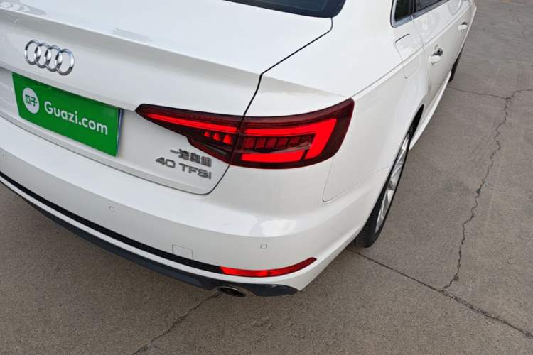 Used Audi A4L 2018 30th Anniversary Edition 40 TFSI Fashion Model Right Rear Taillight