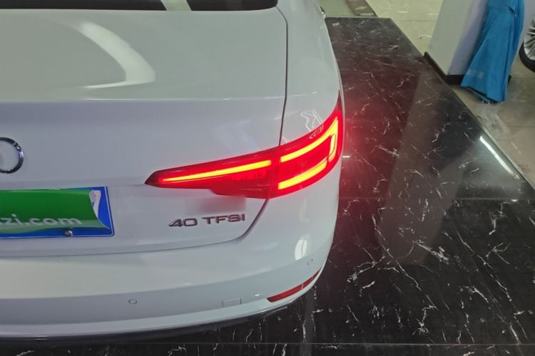 Used Audi A4L 2018 30th Anniversary Edition 40 TFSI Trendy Model Right Rear Taillight