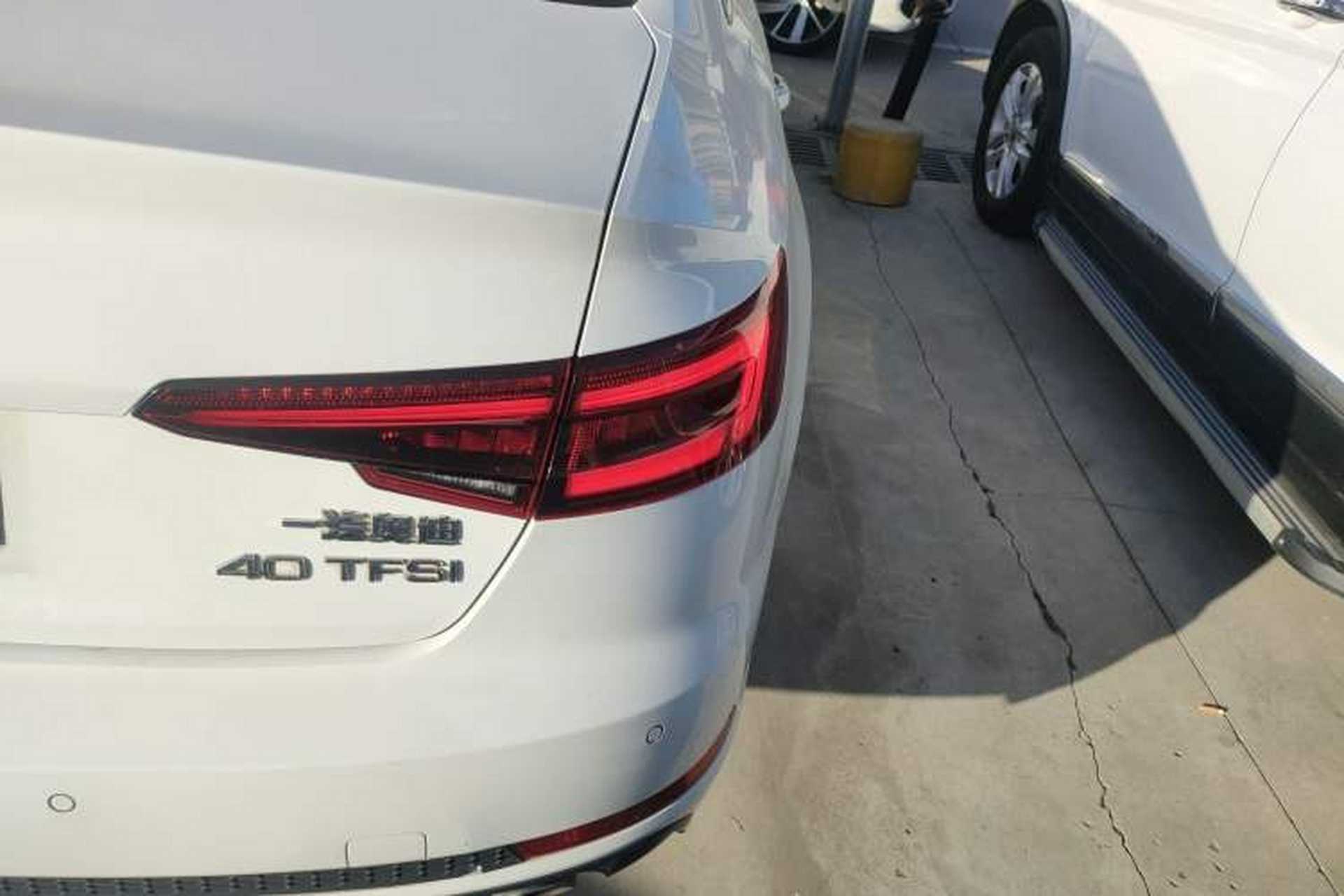 Used Audi A4L 2018 30th Anniversary Edition 40 TFSI Fashion Model Right Rear Taillight
