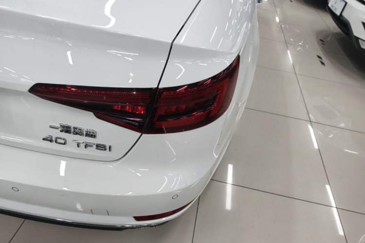 Used Audi A4L 2018 30th Anniversary Edition 40 TFSI Trendy Model Right Rear Taillight