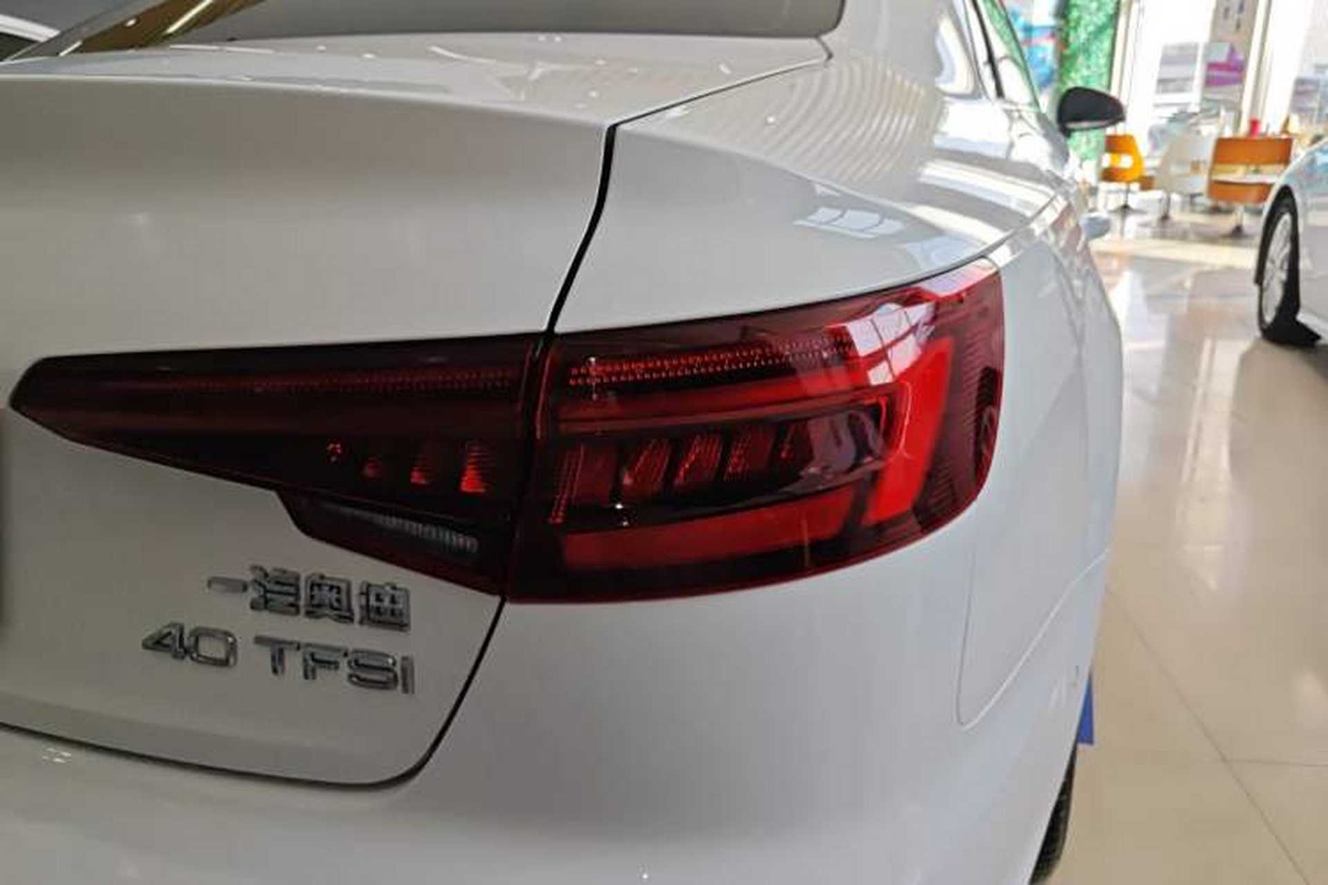Used Audi A4L 2018 30th Anniversary Edition 40 TFSI Sport Edition Right Rear Taillight