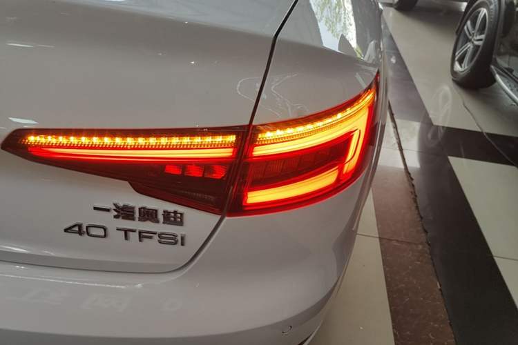Used Audi A4L 2018 30th Anniversary Edition 40 TFSI Trendy Model Right Rear Taillight