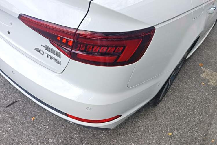 Used Audi A4L 2018 30th Anniversary Edition 40 TFSI Sport Edition Right Rear Taillight