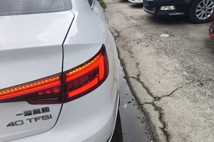 Used Audi A4L 2018 30th Anniversary Edition 40 TFSI Trendy Model Right Rear Taillight