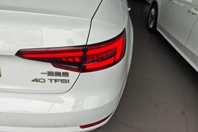 Used Audi A4L 2018 30th Anniversary Edition 40 TFSI Trendy Model Right Rear Taillight