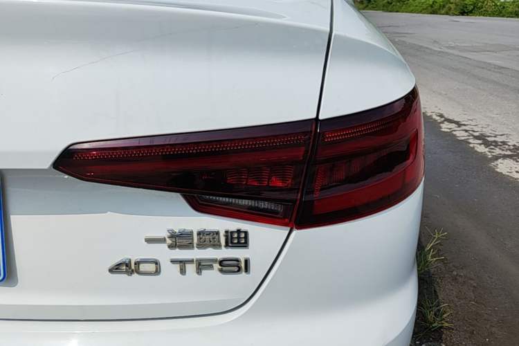 Used Audi A4L 2018 30th Anniversary Edition 40 TFSI Trendy Model Right Rear Taillight