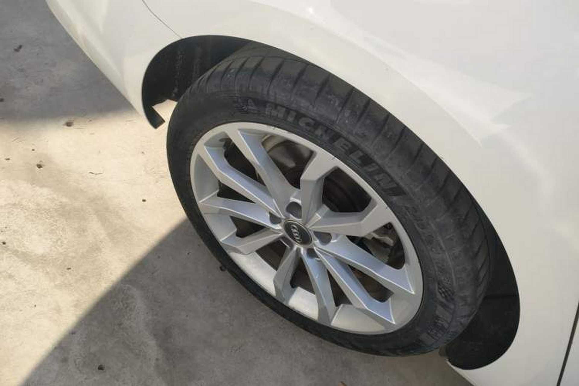 Used Audi A4L 2018 30th Anniversary Edition 40 TFSI Fashion Model Right Rear Wheel Hub