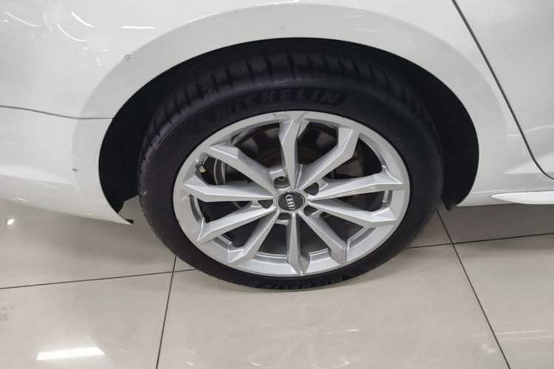 Used Audi A4L 2018 30th Anniversary Edition 40 TFSI Trendy Model Right Rear Wheel Hub