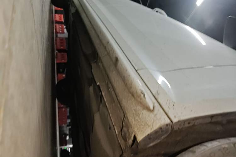 Used Audi A4L 2018 30th Anniversary Edition 40 TFSI Sport Edition Right Side Sill