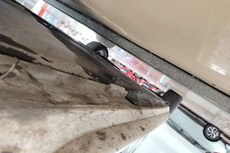 Used Audi A4L 2018 30th Anniversary Edition 40 TFSI Fashion Model Right Side Sill