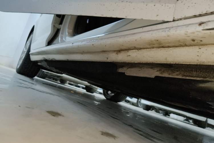 Used Audi A4L 2018 30th Anniversary Edition 40 TFSI Fashion Model Right Side Sill