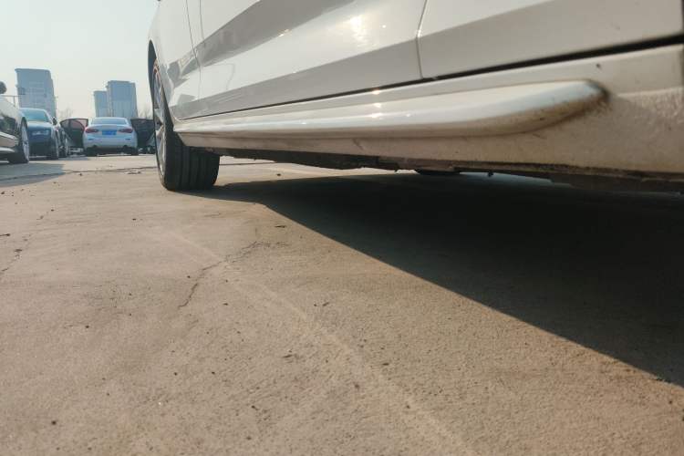Used Audi A4L 2018 30th Anniversary Edition 40 TFSI Fashion Model Right Side Sill
