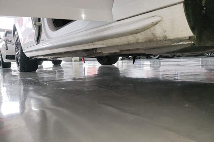 Used Audi A4L 2018 30th Anniversary Edition 40 TFSI Fashion Model Right Side Sill