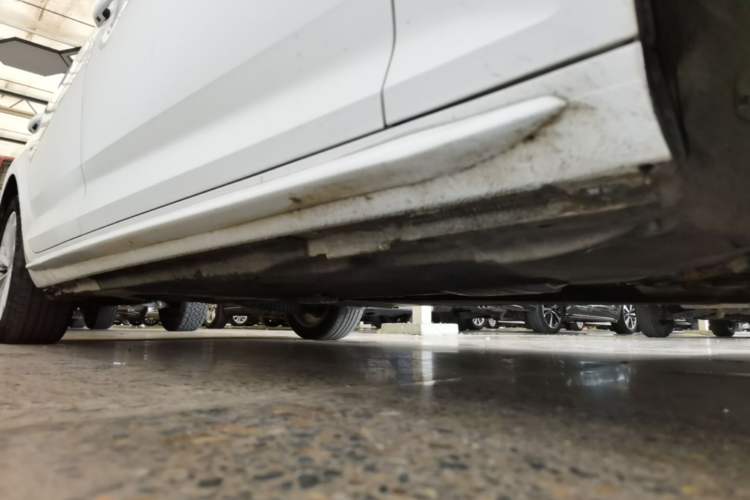 Used Audi A4L 2018 30th Anniversary Edition 40 TFSI Trendy Model Right Side Sill
