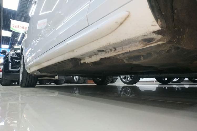Used Audi A4L 2018 30th Anniversary Edition 40 TFSI Trendy Model Right Side Sill