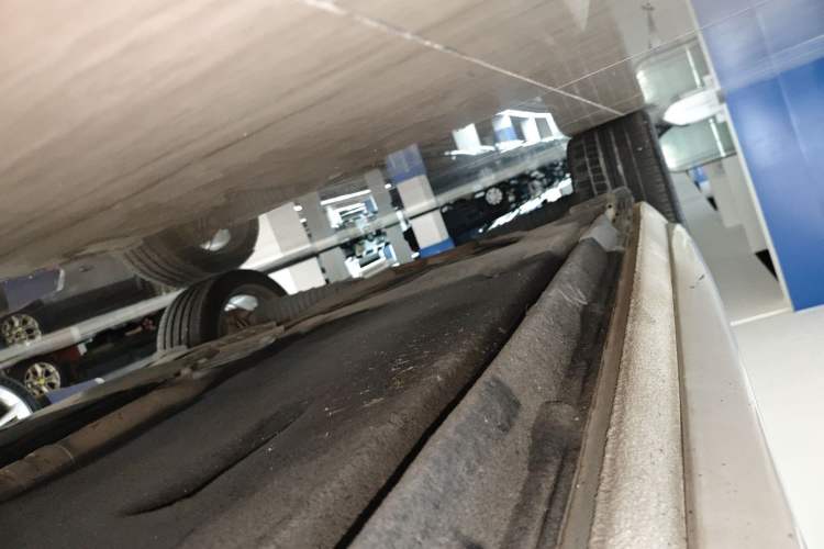 Used Audi A4L 2018 30th Anniversary Edition 40 TFSI Sport Edition Right Side Sill