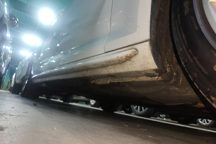 Used Audi A4L 2018 30th Anniversary Edition 40 TFSI Fashion Model Right Side Sill
