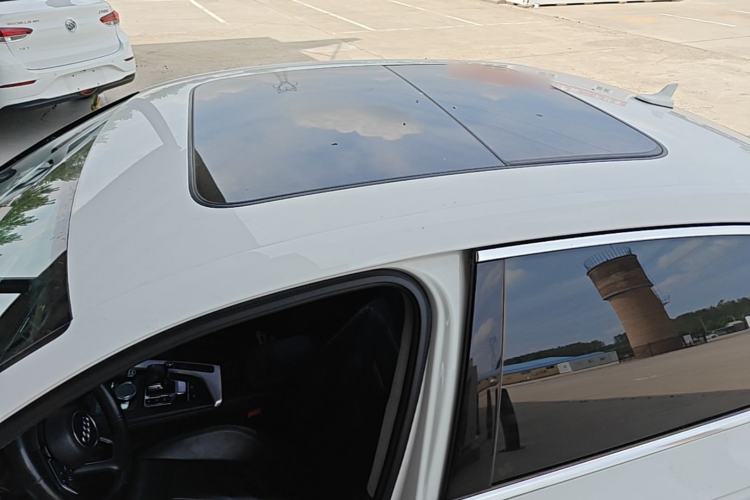 Used Audi A4L 2018 30th Anniversary Edition 40 TFSI Fashion Model Roof