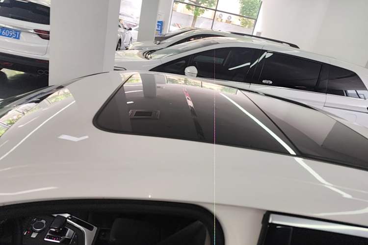 Used Audi A4L 2018 30th Anniversary Edition 40 TFSI Fashion Model Roof