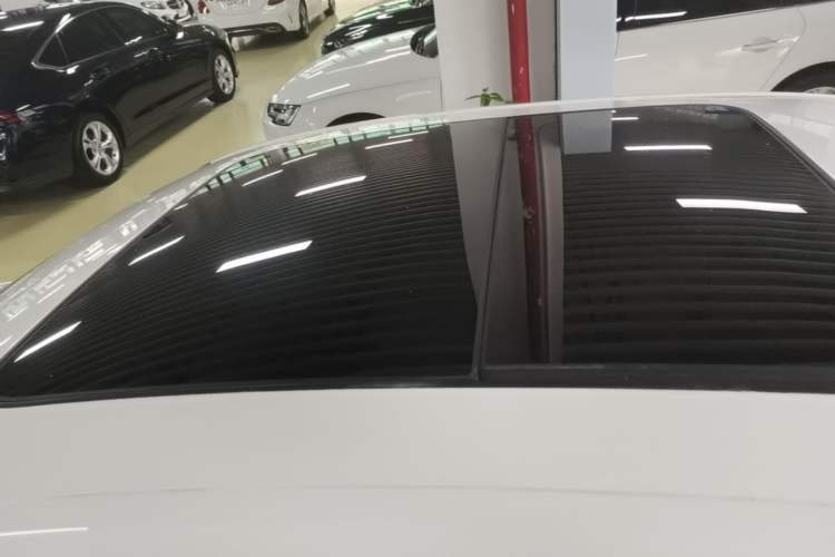 Used Audi A4L 2018 30th Anniversary Edition 40 TFSI Fashion Model Roof