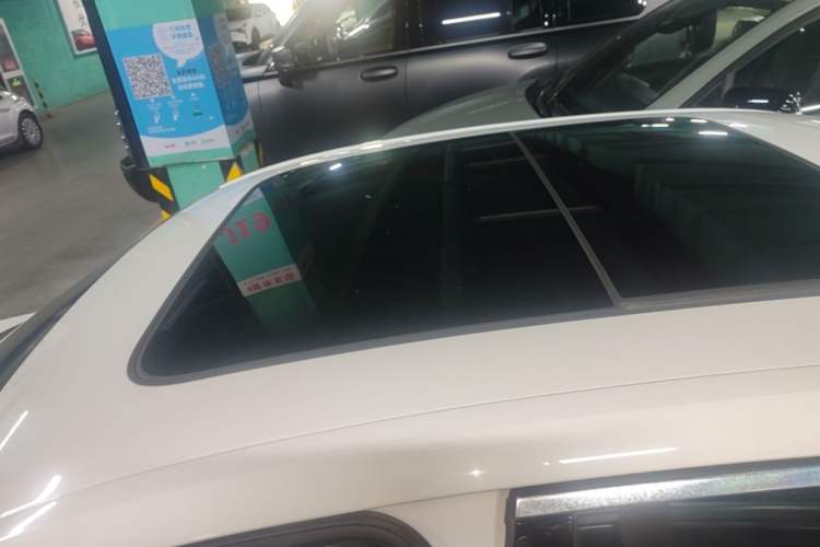 Used Audi A4L 2018 30th Anniversary Edition 40 TFSI Fashion Model Roof