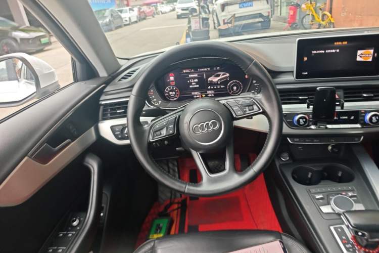 Used Audi A4L 2018 30th Anniversary Edition 40 TFSI Fashion Model Steering Wheel
