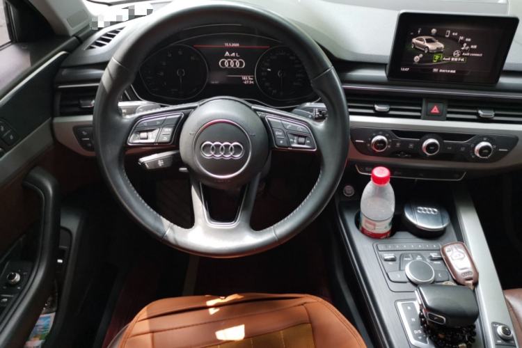 Used Audi A4L 2018 30th Anniversary Edition 40 TFSI Trendy Model Steering Wheel