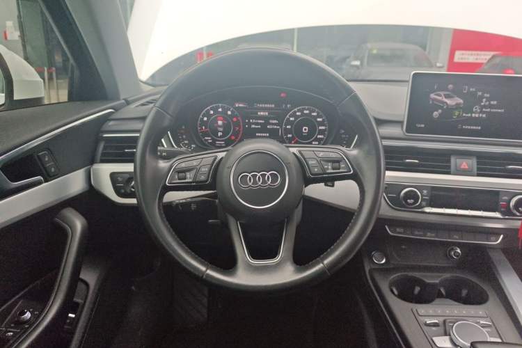 Used Audi A4L 2018 30th Anniversary Edition 40 TFSI Fashion Model Steering Wheel