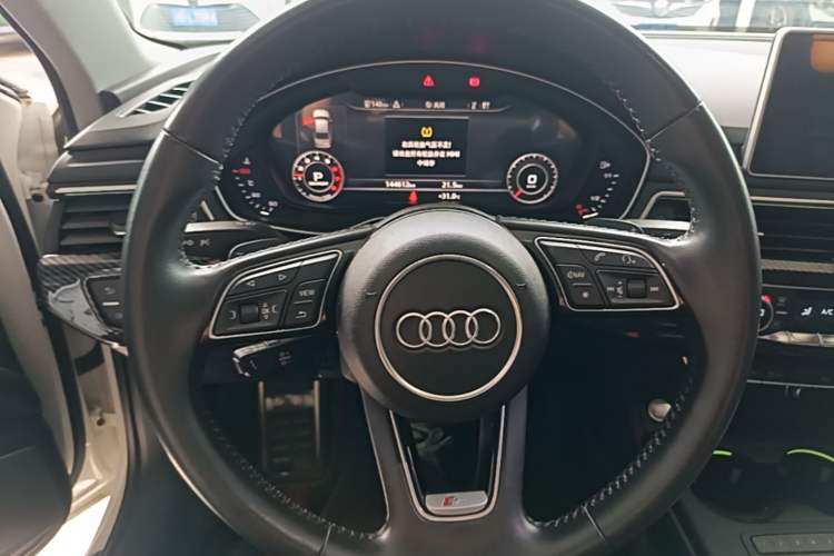 Used Audi A4L 2018 30th Anniversary Edition 40 TFSI Fashion Model Steering Wheel