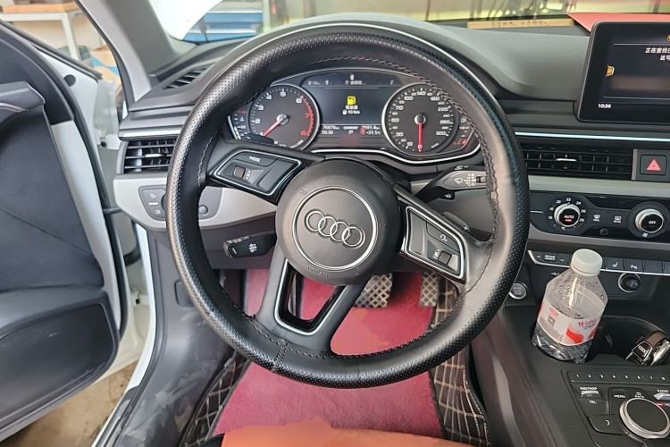 Used Audi A4L 2018 30th Anniversary Edition 40 TFSI Trendy Model Steering Wheel