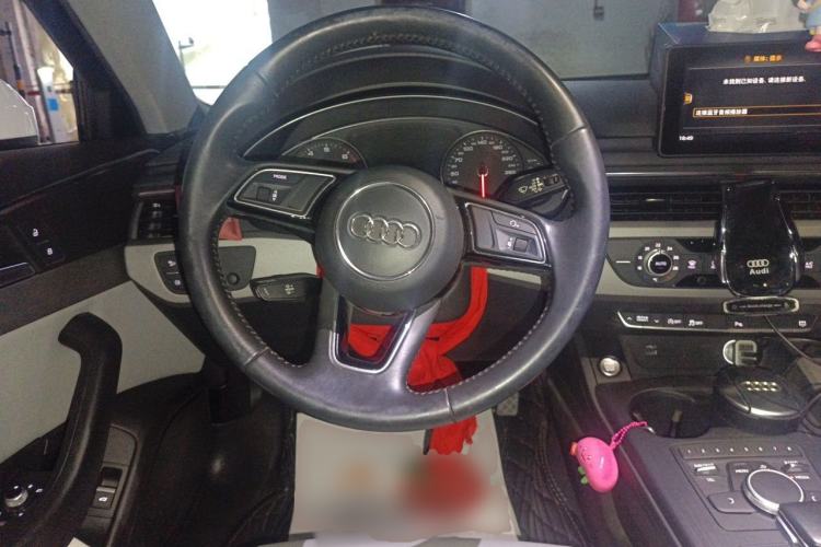 Used Audi A4L 2018 30th Anniversary Edition 40 TFSI Trendy Model Steering Wheel