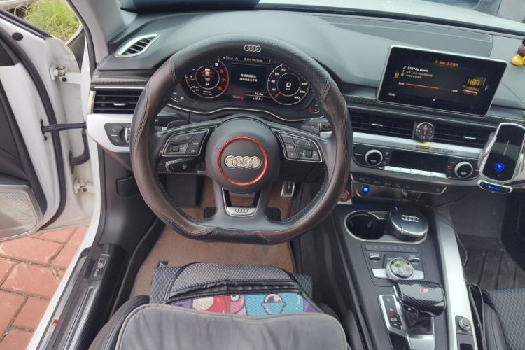 Used Audi A4L 2018 30th Anniversary Edition 40 TFSI Sport Edition Steering Wheel
