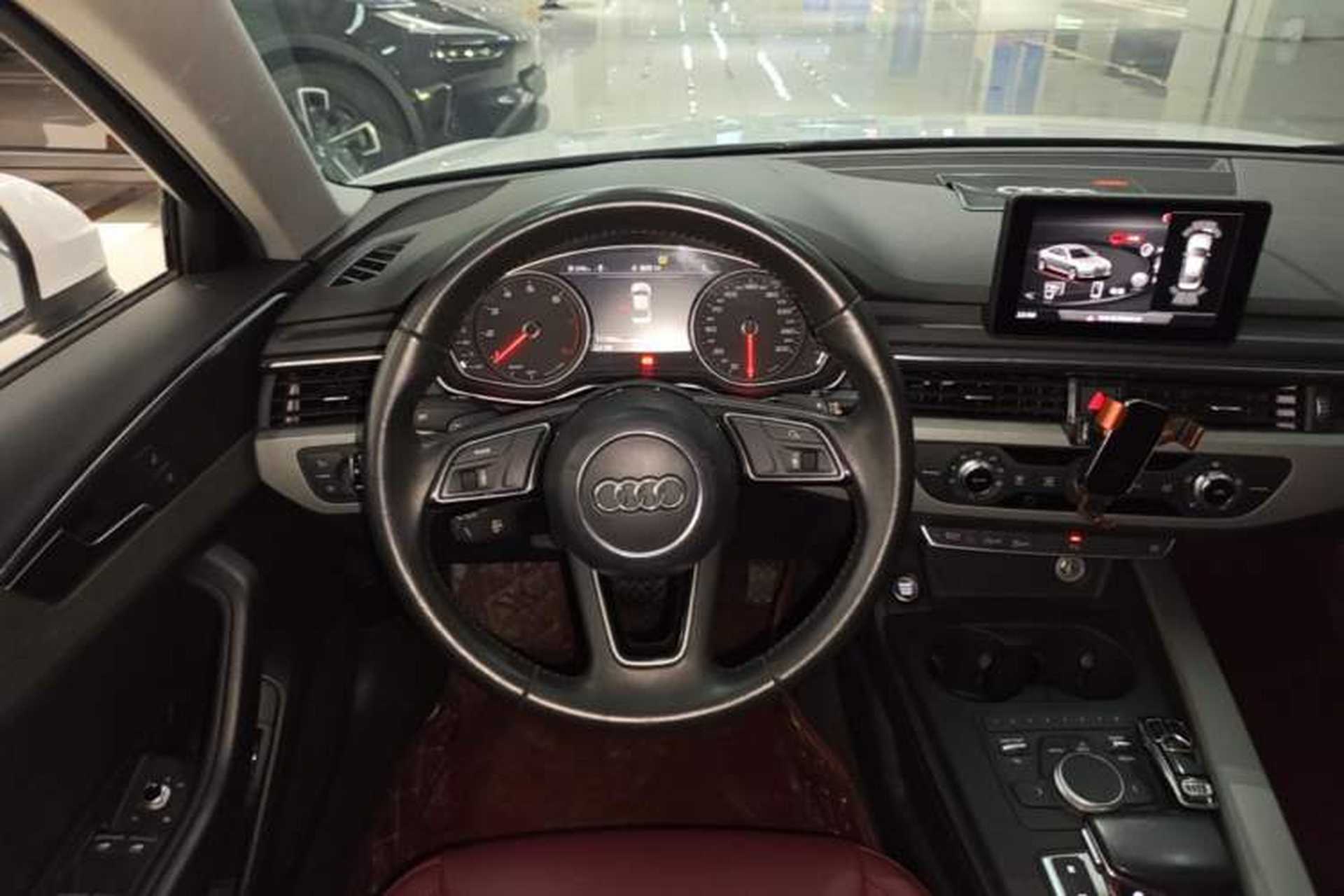 Used Audi A4L 2018 30th Anniversary Edition 40 TFSI Trendy Model Steering Wheel