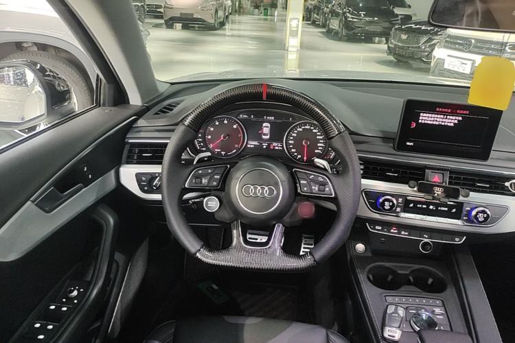 Used Audi A4L 2018 30th Anniversary Edition 45 TFSI quattro Individual Sport Edition Steering Wheel