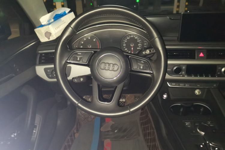 Used Audi A4L 2018 30th Anniversary Edition 40 TFSI Trendy Model Steering Wheel