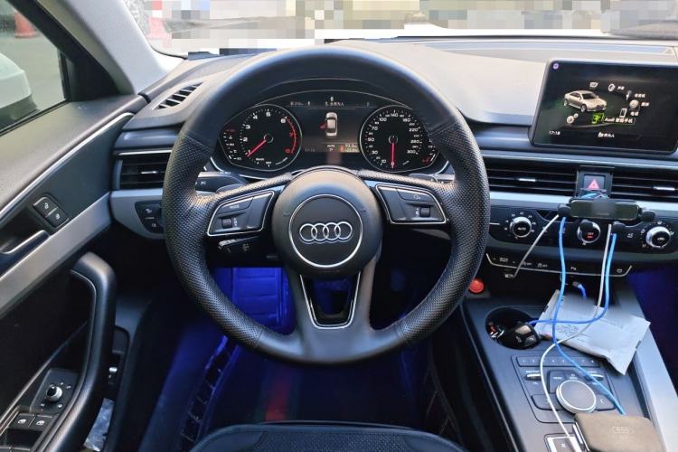 Used Audi A4L 2018 30th Anniversary Edition 40 TFSI Trendy Model Steering Wheel