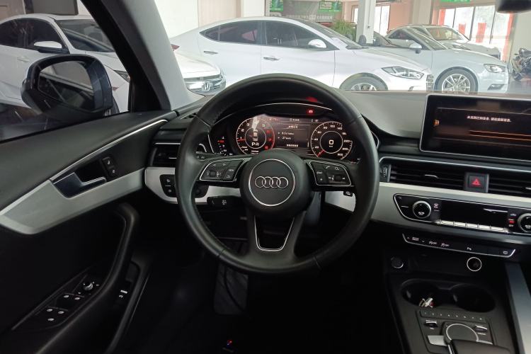 Used Audi A4L 2018 30th Anniversary Edition 40 TFSI Fashion Model Steering Wheel
