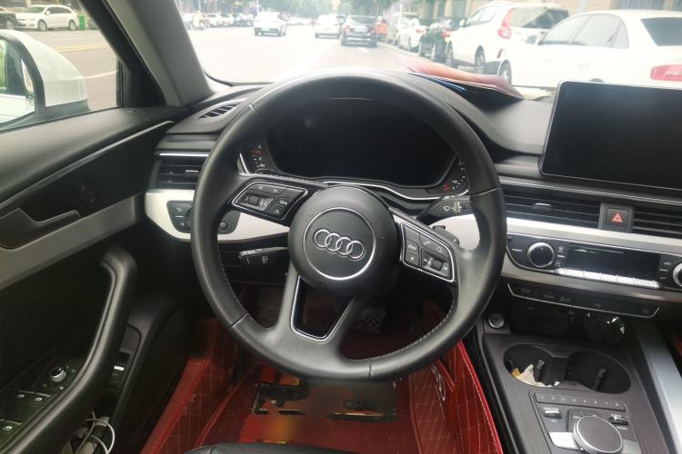 Used Audi A4L 2018 30th Anniversary Edition 40 TFSI Fashion Model Steering Wheel