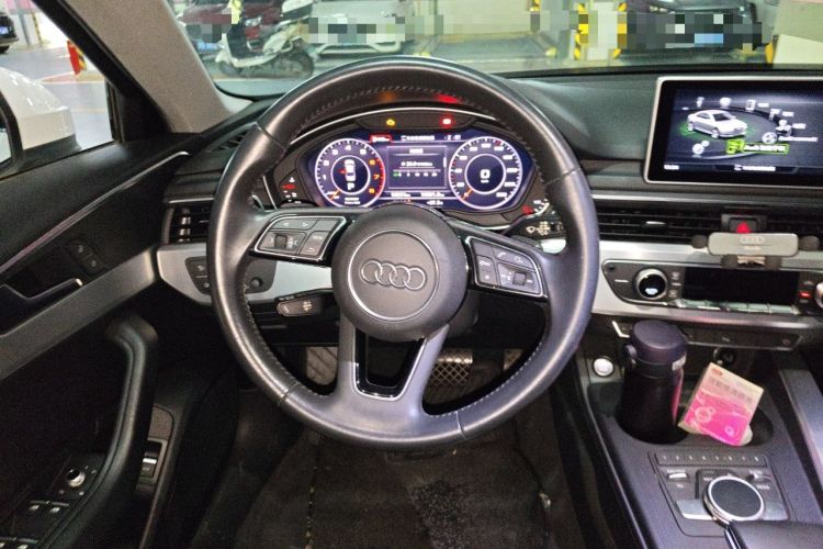 Used Audi A4L 2018 30th Anniversary Edition 40 TFSI Fashion Model Steering Wheel