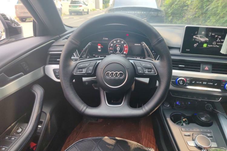 Used Audi A4L 2018 30th Anniversary Edition 40 TFSI Sport Edition Steering Wheel