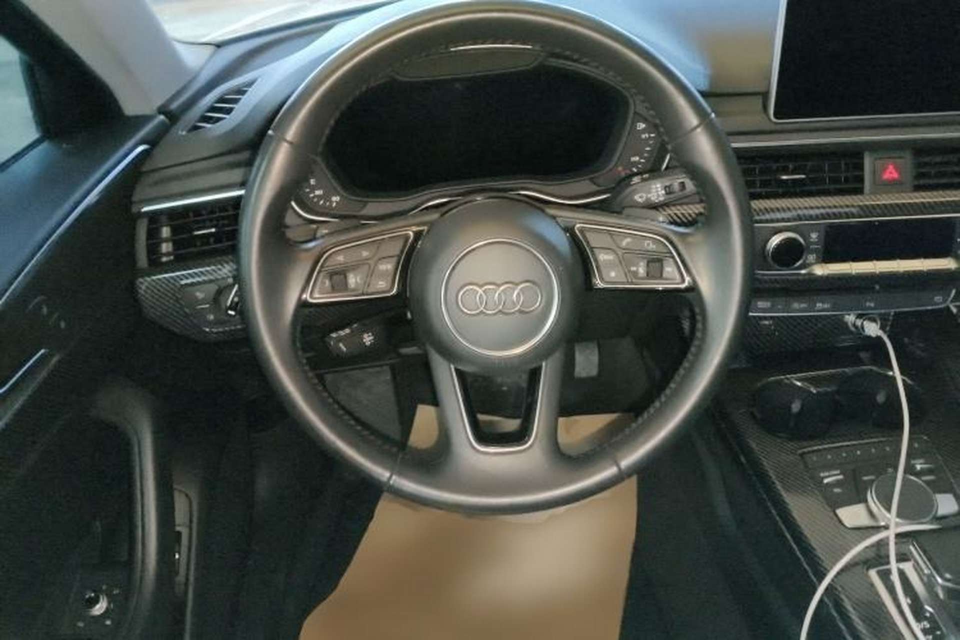 Used Audi A4L 2018 30th Anniversary Edition 40 TFSI Fashion Model Steering Wheel