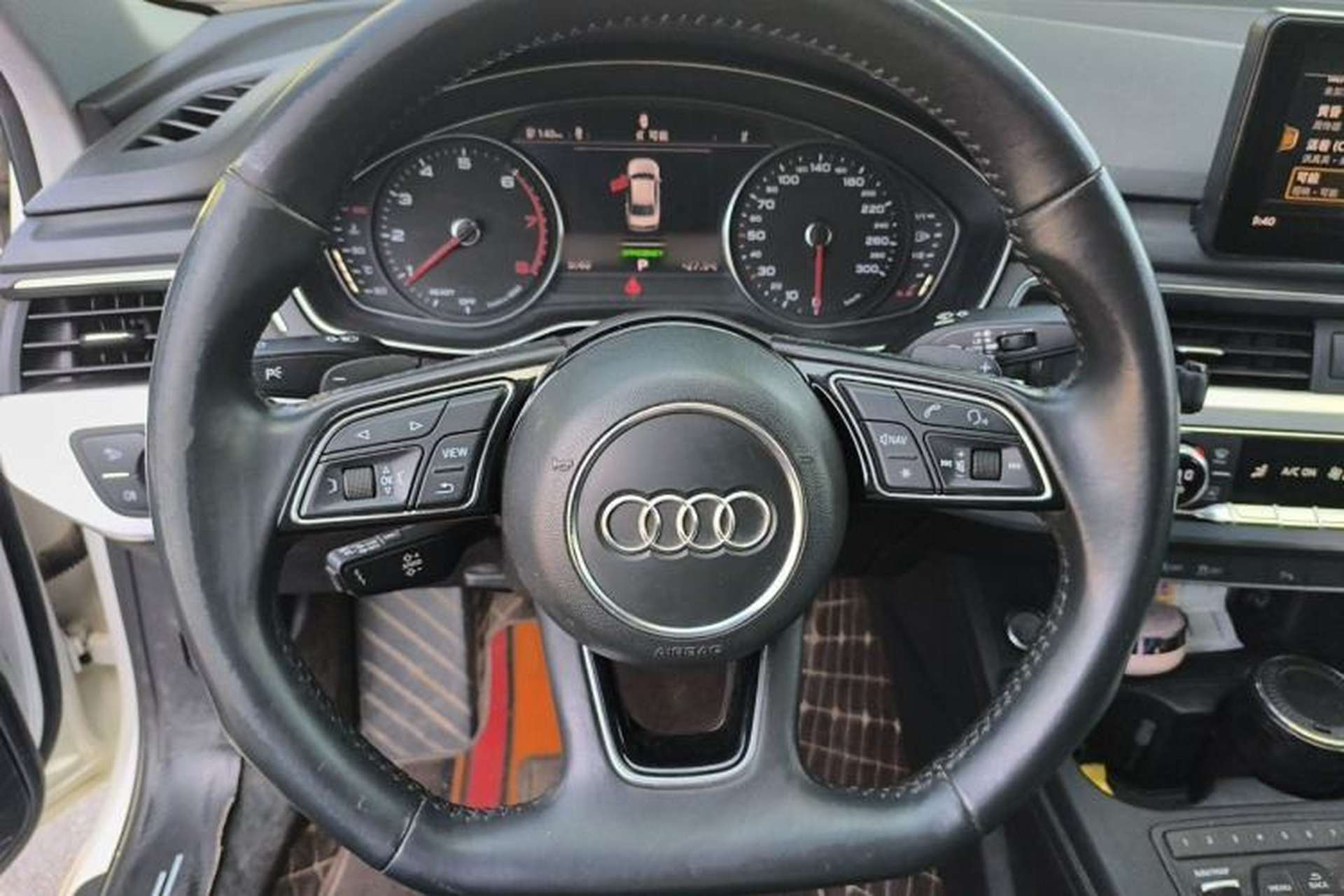 Used Audi A4L 2018 30th Anniversary Edition 45 TFSI quattro Individual Sport Edition Steering Wheel