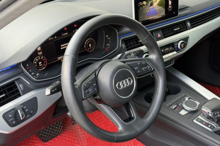 Used Audi A4L 2018 30th Anniversary Edition 40 TFSI Fashion Model Steering Wheel
