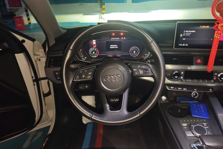 Used Audi A4L 2018 30th Anniversary Edition 40 TFSI Fashion Model Steering Wheel