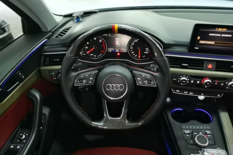 Used Audi A4L 2018 30th Anniversary Edition 40 TFSI Trendy Model Steering Wheel