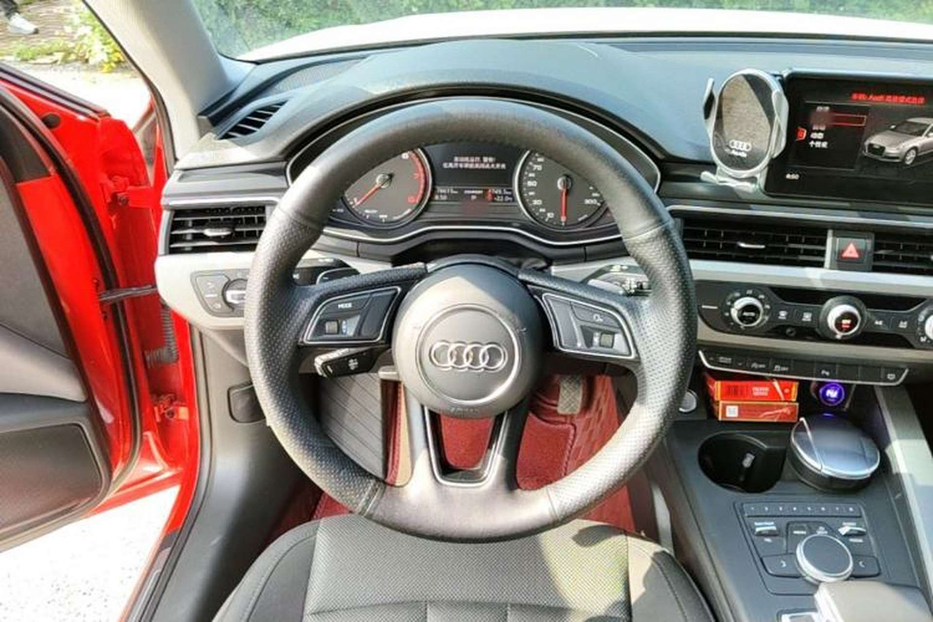 Used Audi A4L 2018 30th Anniversary Edition 40 TFSI Trendy Model Steering Wheel